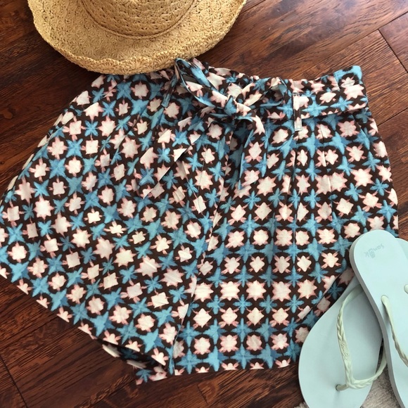 ☀️ 🆕 BOGO LOFT Paperbag Shorts in Sunwashed Floral Linen Blend. Size S. NWOT. - Picture 3 of 13